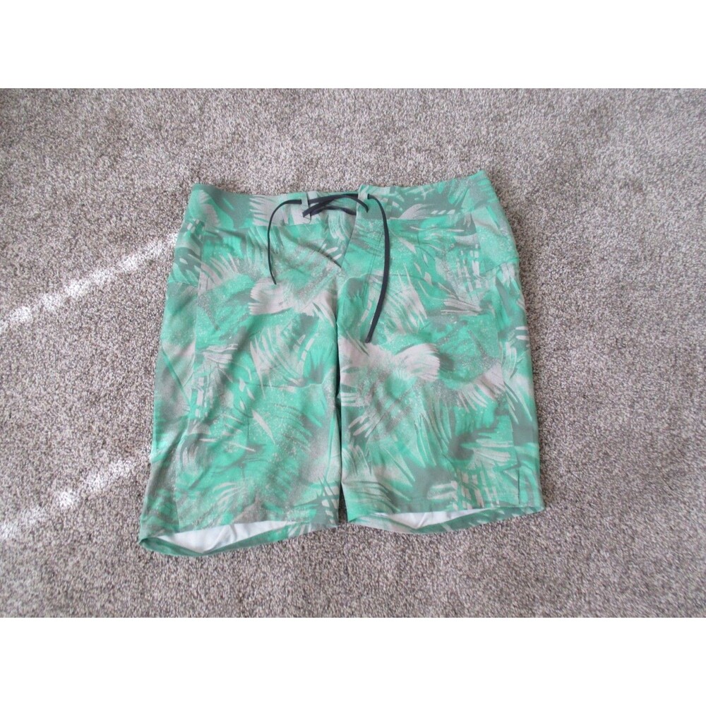 Lululemon Swimming Trunks Live In Practice Mens 32 Vibrant Green